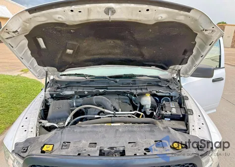 2016 Ram 1500 St z USA, uszkodzony, nr VIN 1C6RR7FT8GS212433